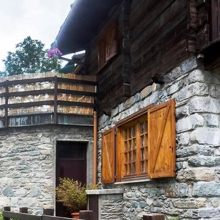 Chalet Indipendente In Centro A Valtournenche Bagian luar foto