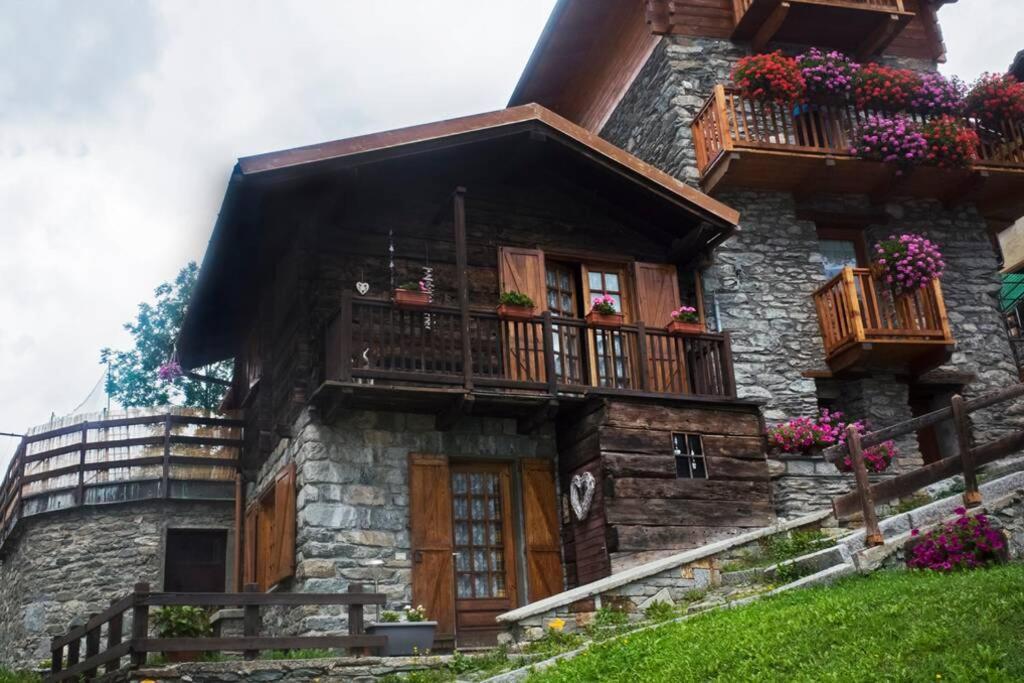 Chalet Indipendente In Centro A Valtournenche Bagian luar foto